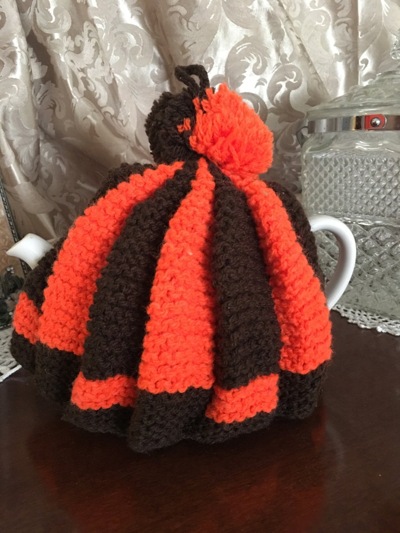 Vintage knitted Tea Cosy in Brown and Orange image 1