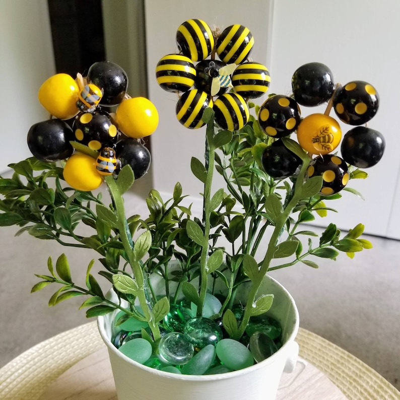 Bumble Bee Tray Decor, Bee Decoration, Bead Flowers with Stem, Flowers with Bee, Farmhouse Bee Decor, Bee Centerpiece, Beaded Flower Bouquet image 8