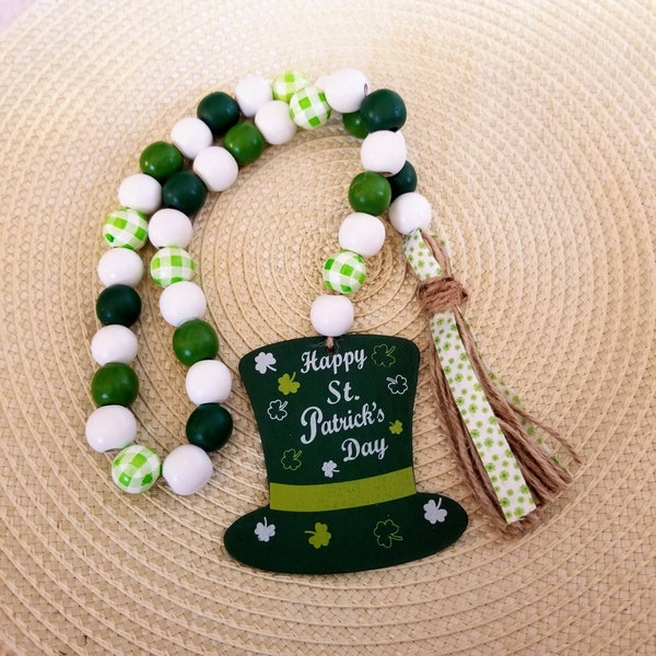 Irish Garland, St Patricks Day Decoration, Beaded Garland Decor, Irish Decorations, Irish Beads, Bead Garland, Green Garland, Leprechaun Hat