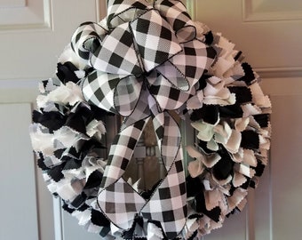 Buffalo Plaid Wreath, Fabric Door Hanger, Black and White Wreath, Indoor Wreath, Buffalo Check Wreath, Black and White Door Hanger