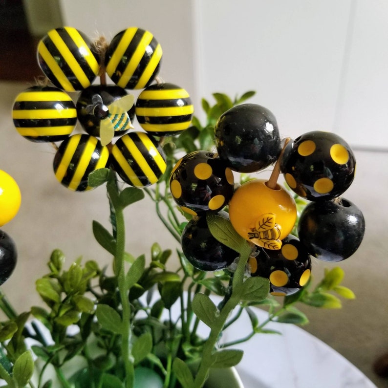 Bumble Bee Tray Decor, Bee Decoration, Bead Flowers with Stem, Flowers with Bee, Farmhouse Bee Decor, Bee Centerpiece, Beaded Flower Bouquet image 6