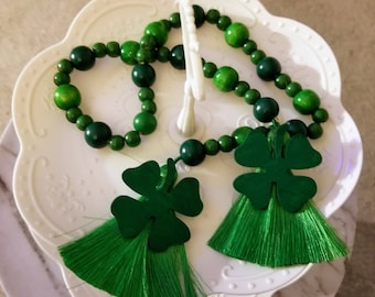 St Patricks Decorations, Shamrock Garland, Wood Bead Garland, Irish Decorations, Green Garland, St Pattys Day Decor, Four Leaf Clover