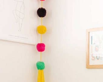 Pom Pom Wall Hanging, Tassel Garland, Pom Pom Garland, Pom Pom Wall Decor, Nursery Garland, Yarn Pom Pom Garland, Yarn Tassel Garland