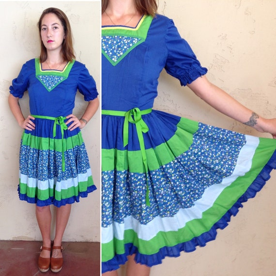 1950s praire dress w/ microfloral accents, puff sl