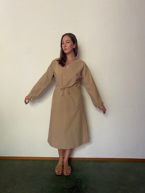 1970s structured cotton khaki dress with beaded w… - image 6