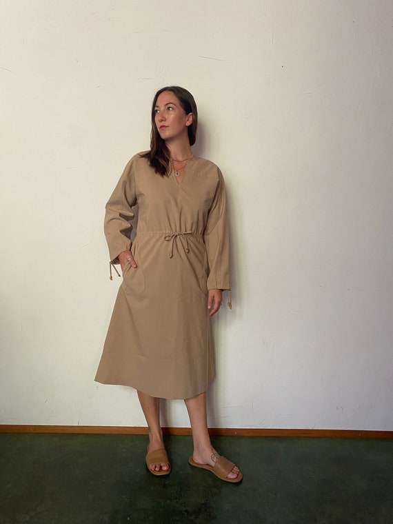 1970s structured cotton khaki dress with beaded w… - image 9