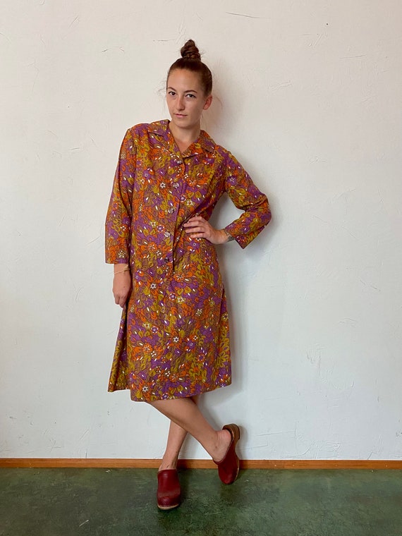 1960s handmade MOD leaf print button up dress - image 3