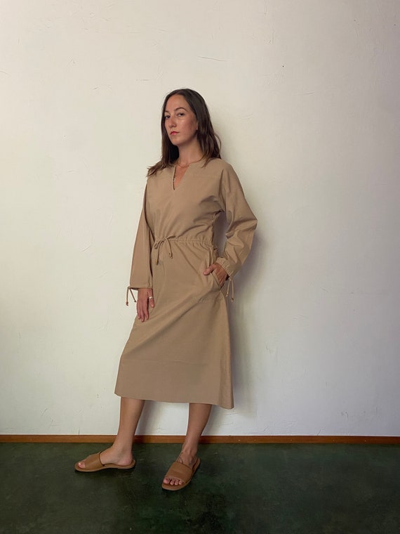 1970s structured cotton khaki dress with beaded w… - image 2