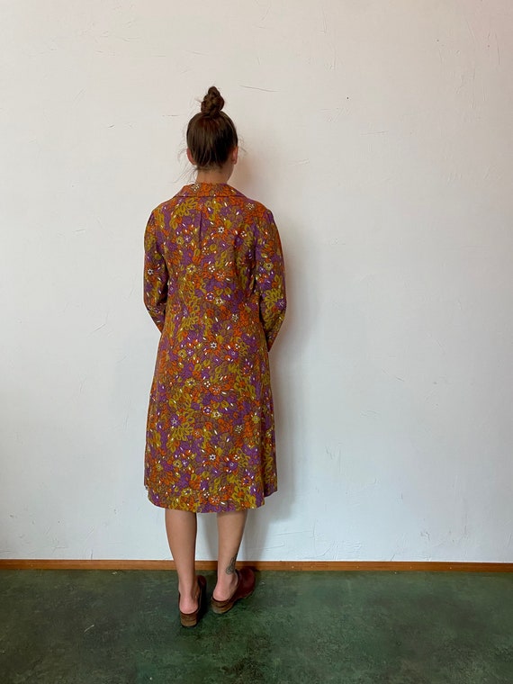 1960s handmade MOD leaf print button up dress - image 4
