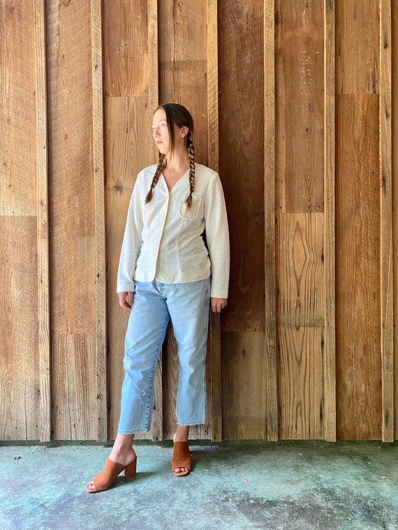 1970s white textured cardigan or blouse - image 3