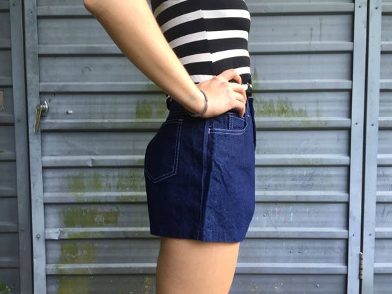 VTG dark denim high waisted short shorts - image 7