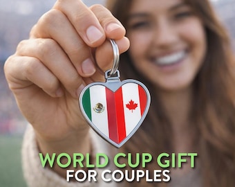 Llavero del Mundial 2026, regalo para parejas / Llavero personalizado con dos banderas de países en forma de corazón / Regalo para aficionados al fútbol (novio/novia) / Canadá, México, EE. UU.