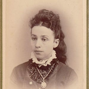 Vintage CDV Portrait of a Pretty Young Lady, Jennie Frost Hanchette, of Norwich New York