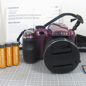 Fujifilm Finepix S S4080 14MP 30X Optical Zoom Lens Bridge Digital
