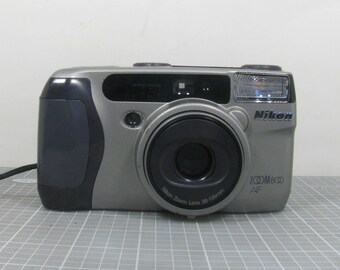 Nikon Zoom 310 AF PANORAMA Quartz Date Point and Shoot W/ Case