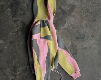 Übergroßer grau, rosa und limettengrüner gewellter Hoodie mit kontrastfarbener gefütterter Kapuze