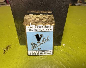 Vintage Laurentides Nord Montreal Sky Nord Enamel Pin