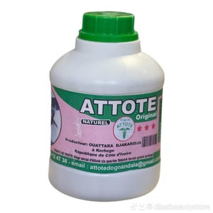 Może przedstawiać: Biała plastikowa butelka z zieloną nakrętką i różowo-zieloną etykietą. Etykieta zawiera słowo "ATTOTE" dużymi literami, wraz ze słowem "Original" i innym tekstem. Butelka wydaje się zawierać płynny produkt.