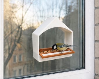 Alimentador de pássaros impresso em 3D com bandeja removível. Alimentador de pássaros de plástico para janela, para uso externo, decoração de jardim, presente.