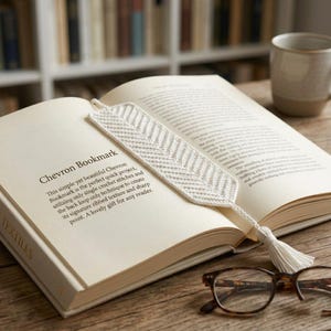 Crochet Chevron Bookmark Pattern, Crochet Zigzag Bookmark Pattern, Modern Crochet Tassel Bookmark, DIY Crochet Bookmark Gift Idea