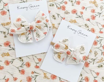 Floral Baby Headband, Baby Girl Bows, Newborn Headband, Toddler Hair Bow, Girls Hair Clips, Fable Bows, Newborn Girl Bows, Baby Bow Headband
