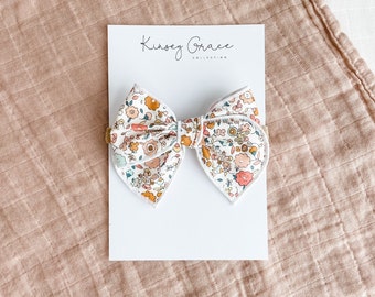 Girls Floral Bow, Baby Headband, Baby Bows, Girls Hair Bow, Toddler Hair Clip, Newborn Headbands, Fable Bow Headband, Newborn Girl Bow