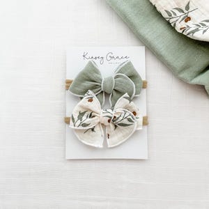 Floral Print Bow Set, Floral Bow and Solid Bow on headbands or hair clips