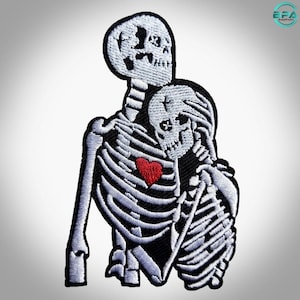 Pärchen-Liebes-Skelett-Umarmung-Stickaufnäher, gotisches Liebesherz-Aufnäher zum Aufbügeln (13 Zoll)