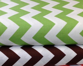 Tessuto Chevron nei colori marrone, lavanda, corallo, verde, giallo di Riley Blake Fabrics, tessuto a chevron medio per trapuntatura in panno venduto tagliato su misura