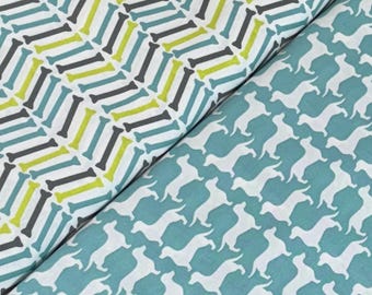 Dachshunds-Huesos de perro, Tela totalmente de algodón Estampado novedoso Emma & Mila para Camelot Perros Weiner azul agua coloridos Huesos de perro, El mejor amigo del hombre-yd