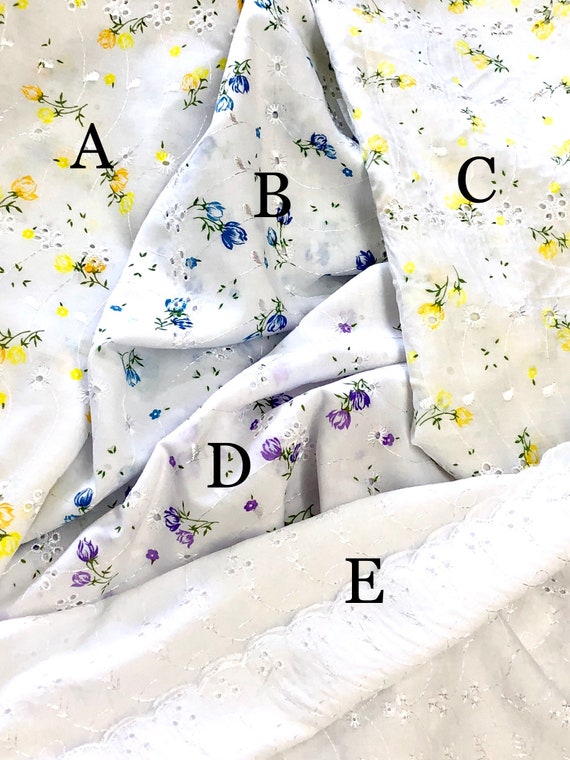 Tissu Fleur Oeillet Roses Mauve Bleu Jaunepêche Fond Blanc Mélange De Polyester Coton Robes Rideaux Linge De Table Mariages