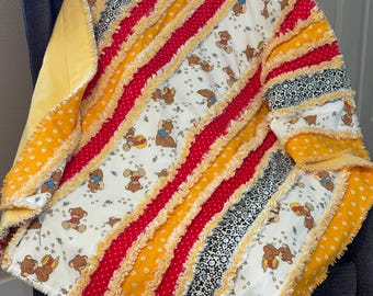 Honey Bear, bee quilt, Strip rag quilt, precious moments, red yellow white, paw prints, floral, honey pot, baby, cotton flannel, gift, 37x41