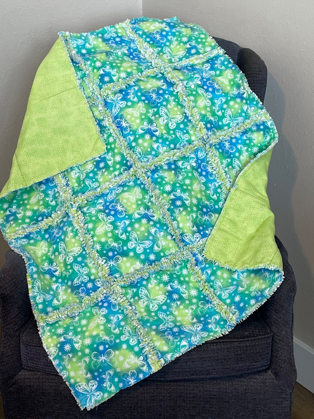 Butterfly No Cut Rag Quilt Kit, 3 Warm Flannel Layers, 31x37, Flowers