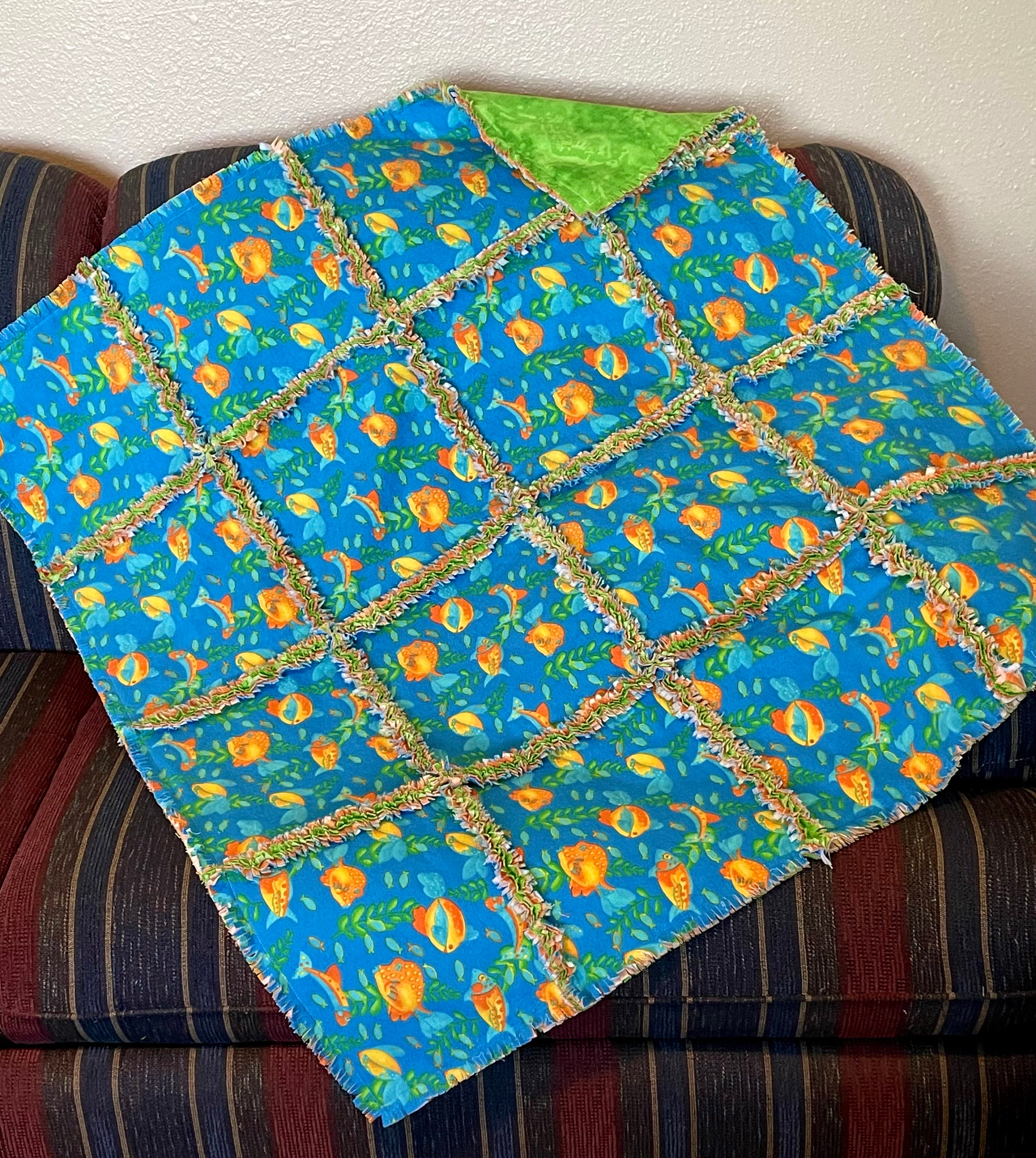 Colorful Fish Rag Quilt, 3 Warm Flannel Layers, 32x37, Bright Blue ...