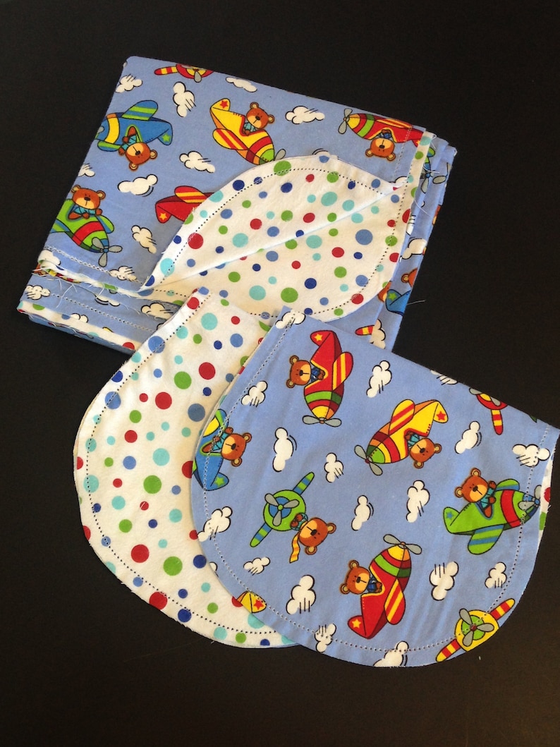 top quality fabric polka dot Hemstitch airplane Receiving blanket /& 2 burp cloths crochet flannel red green baby boy gift blue