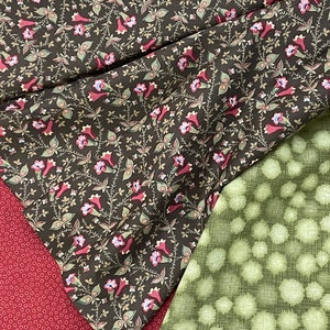 brown pink flowers, small daisy flower, green pink brown quilt coordinate combination, tossed flowers, material, sold by the yd, crafty