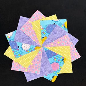 48 Schaf-Quadrate (7 Zoll), Flanell-Quiltblöcke, vorgeschnittene Quadrate, gelbe und rosa Knöpfe, lila, Mikro-Punkte, Mädchen-Rag-Quilt-Oberteil, Patchwork