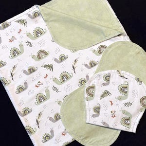 Snail green Hemstitch leaf baby Receiving blanket, 2 burp cloths, Nature crawls, DIY crochet unisex flannel  baby blanket, shower gift