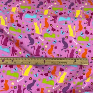 Pink Kitty Cat flannel, kitten fabric, bright colors, bright pink baby blanket fabric, child quilting fabric, sold by the yard image 2