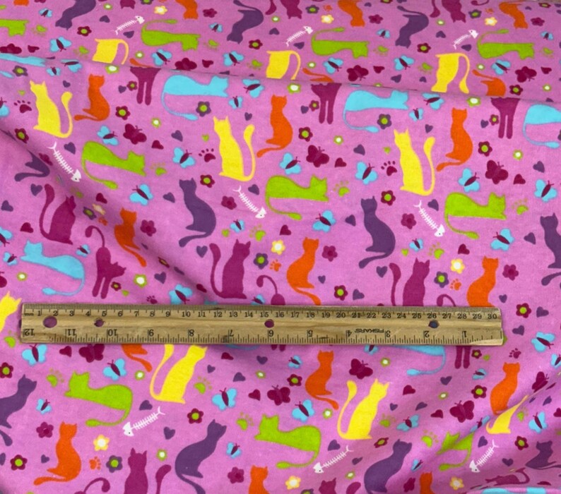 Pink Kitty Cat flannel, kitten fabric, bright colors, bright pink baby blanket fabric, child quilting fabric, sold by the yard image 2