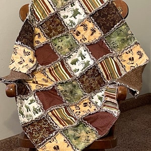 Western cowboy rodeo 3 fabric layers rag quilt kit, crib, baby blanket, brown green, cotton & flannel, stars, horseshoe, boots, 36 x 43
