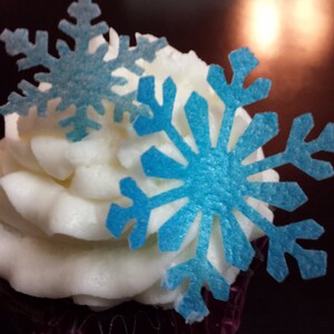 24 Assorted Edible Snowflakes image 2