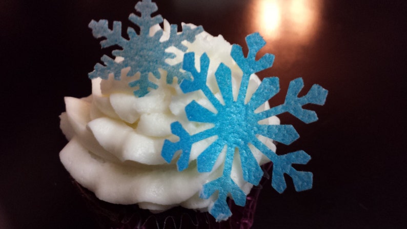 24 Assorted Edible Snowflakes image 2