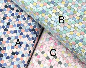 Country Roads Fluss in rosa blau grün, Octagon Print, Baumwolle, Country Roads von Poppie Cotton, bunte Formen, Frühlingsfarben