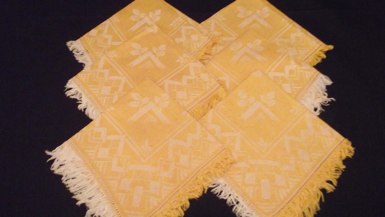 Vintage Tablecloth and Six Napkins Linen Gold