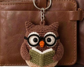 Gehaakte sleutelhanger uil, bedel boekenliefhebber bril, accessoire katoengaren