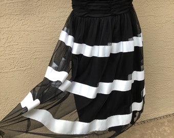 Dia De Los Muertos Dress Black & White Stripes Size 2/4 or Girls 16