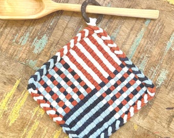 Handwoven Cotton Potholders and Trivet – Kitchen Linens