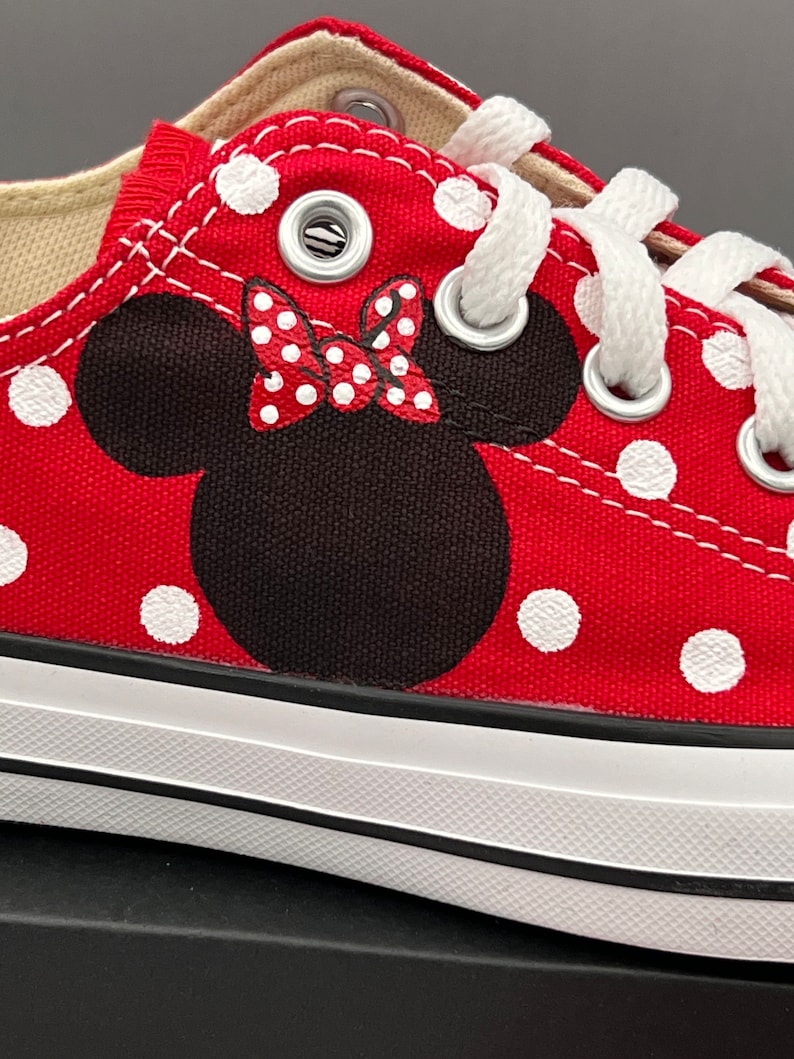 Converse Hand Painted with Minnie Mouse Design image 2