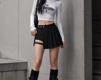 Black Pleated Skort Women Gothic High Waisted Mini Skirt Shorts Alt Punk Harajuku Outfit Garter Strap Skirt